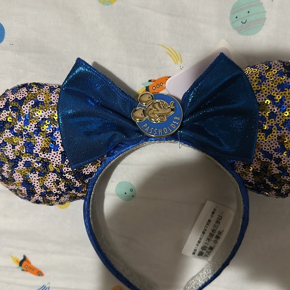 Disney Passholder Minnie Ears - Picture 3 of 3